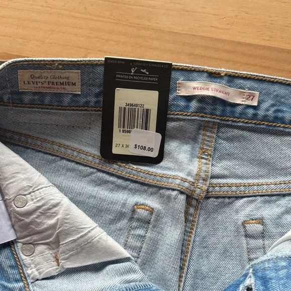 Levi's 501 Premium Wedgie Straight Jeans - Picture 5 of 5